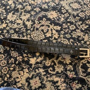 Used women’s black belt size medium